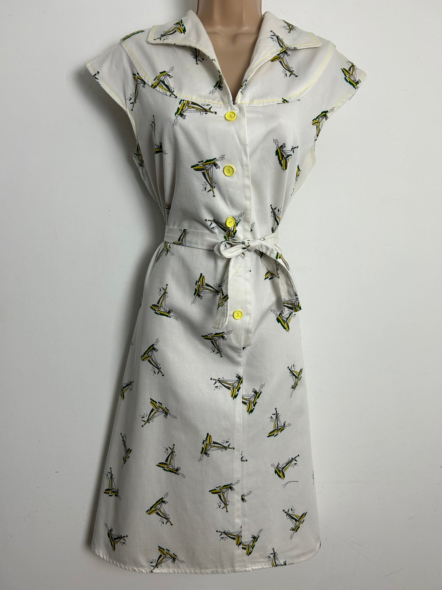 Vintage 1970s PENELOPE PEEP Size 12 Cream Novelty Print Sailing Boat Yacht Print Cotton Belted Day Dress