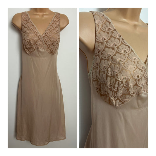 Vintage 1960s Size 12-14 Nude Beige Lace Detail Nylon Slip