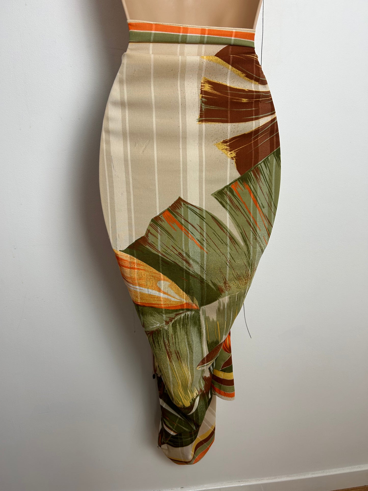 Vintage FRANCO LAURENTI Very large Green Orange & Cream Toucan Bird & Leaf Print Shawl/Scarf/Sarong