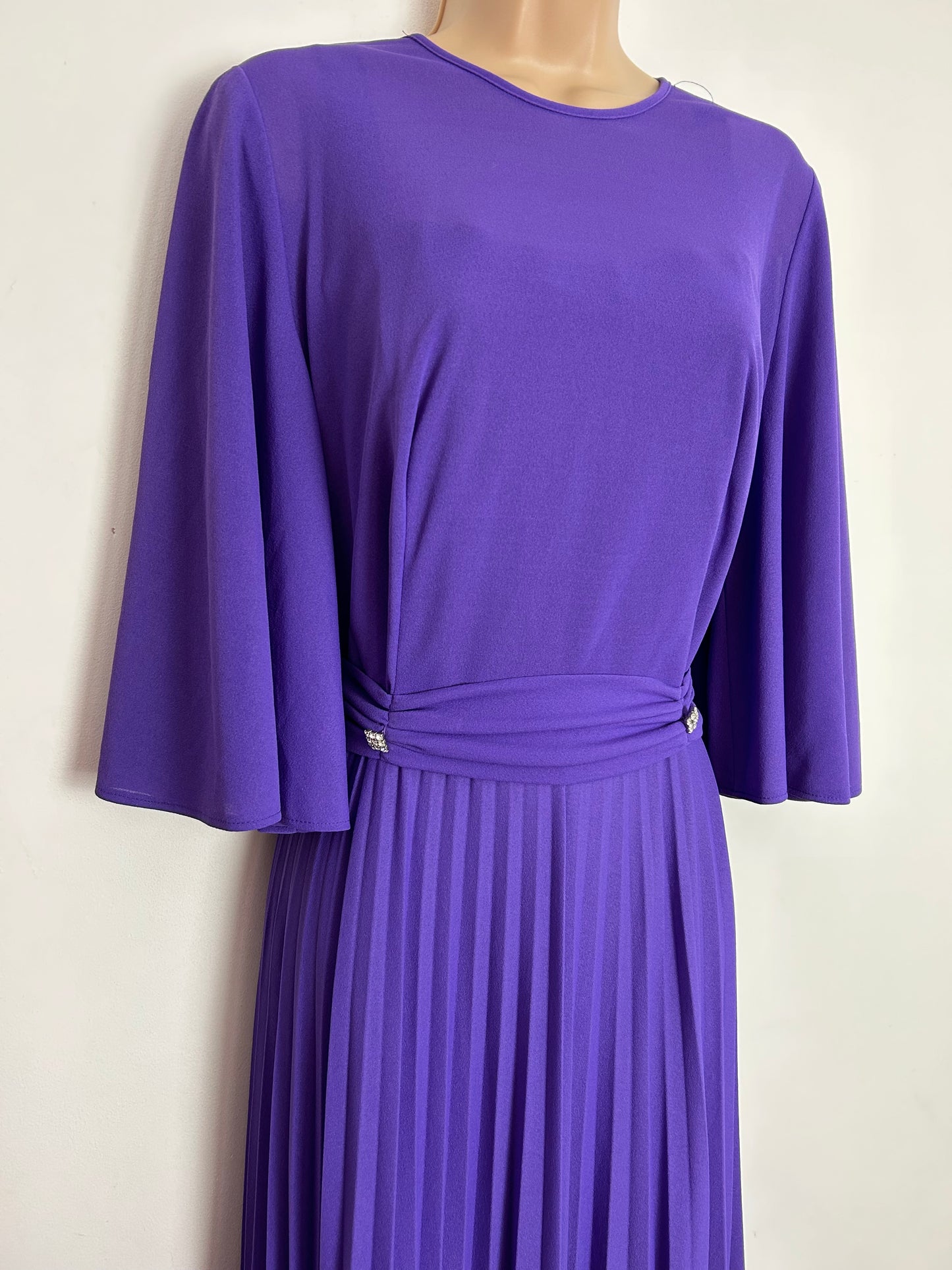 Late 1970s UK Size 14 Beautiful Purple Flared Sleeve Tie Back Pleated Occasion Evening Maxi Dress