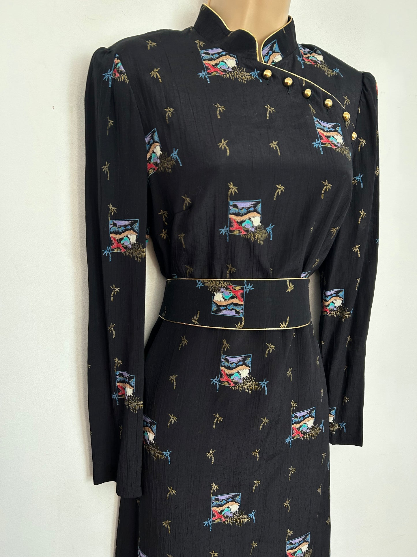 Vintage 1980s UK Size 8 Lovely Black & Gold Bamboo & Mountain Scene Print Long Sleeve Belted Day Dress by Mode Akutell