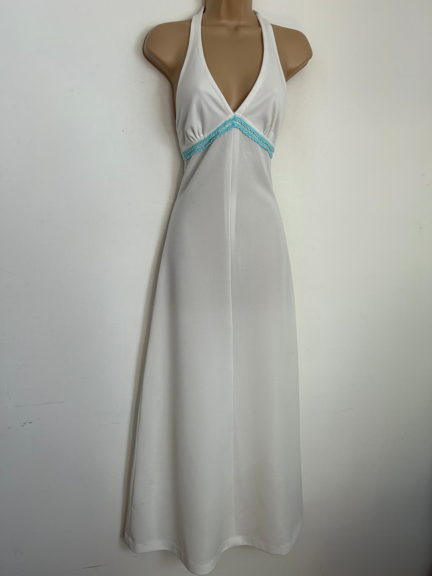 Vintage 1970s BARRY ARTIST UK Size 6 White Blue Trim Halterneck Summer Boho Maxi Dress