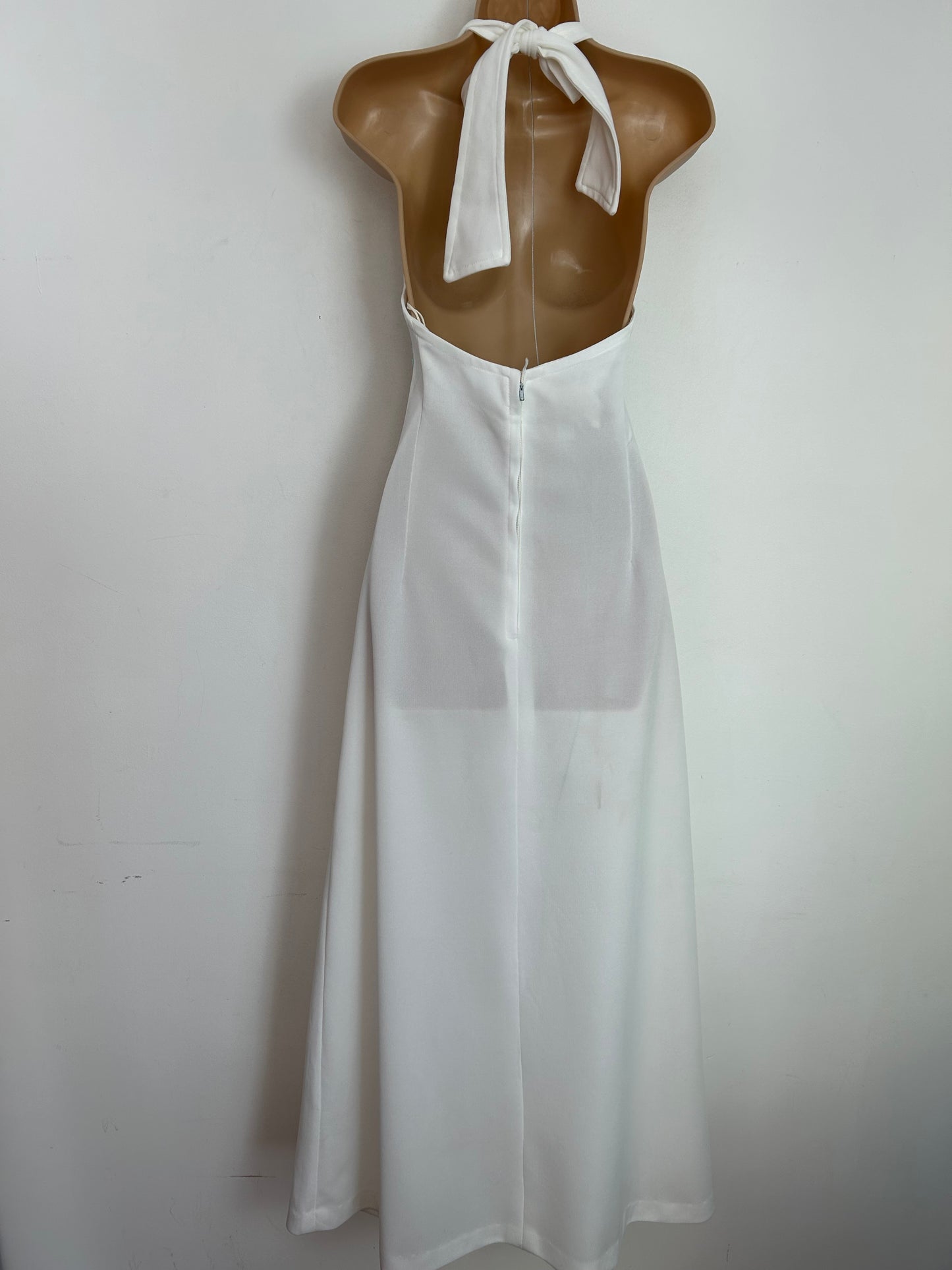 Vintage 1970s BARRY ARTIST UK Size 6 White Blue Trim Halterneck Summer Boho Maxi Dress