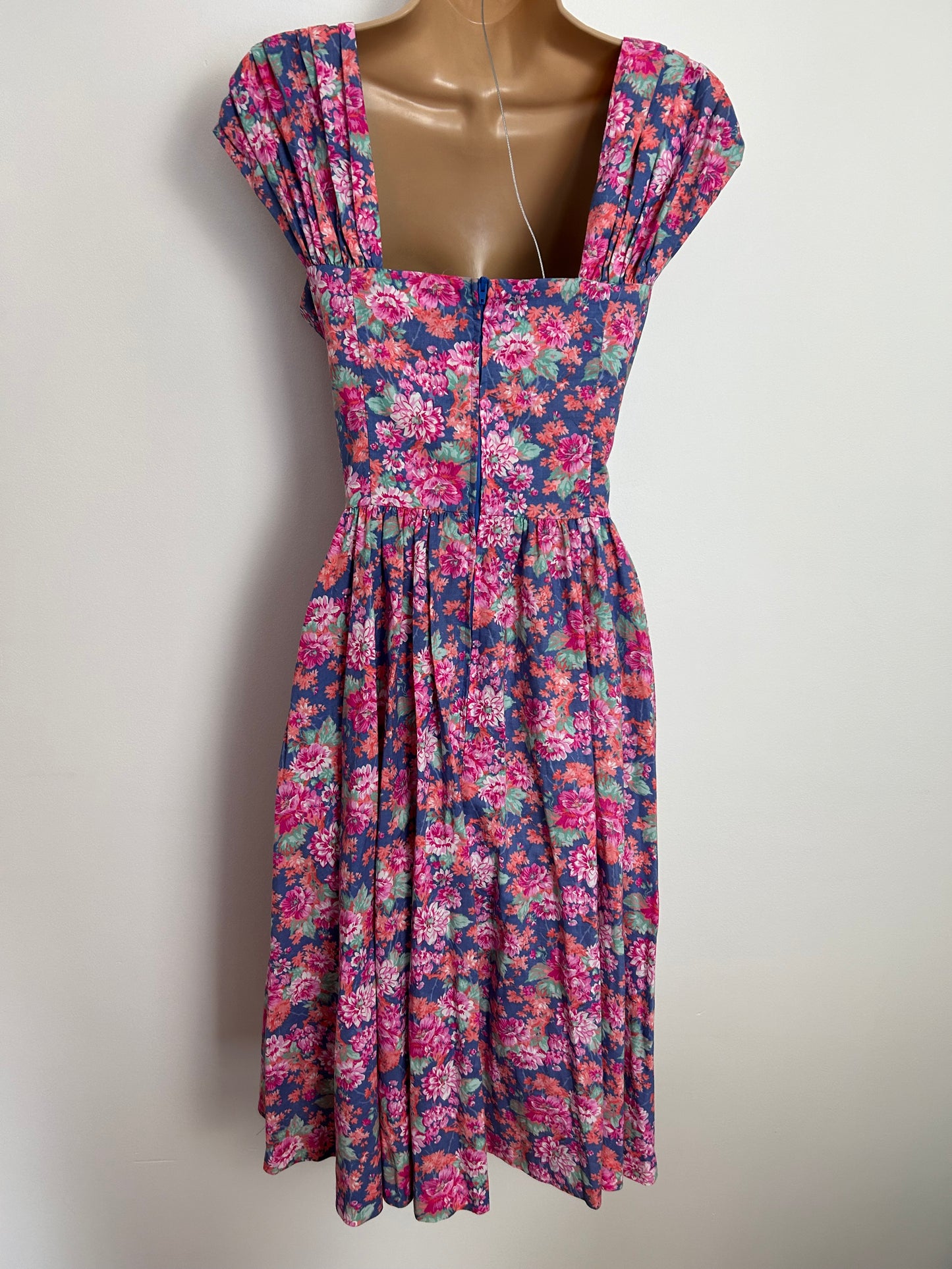 Vintage 1980s LAURA ASHLEY UK Size 10 (Lablled UK Size 14) Pink Blue & Coral Floral Print Cotton Summer Dress