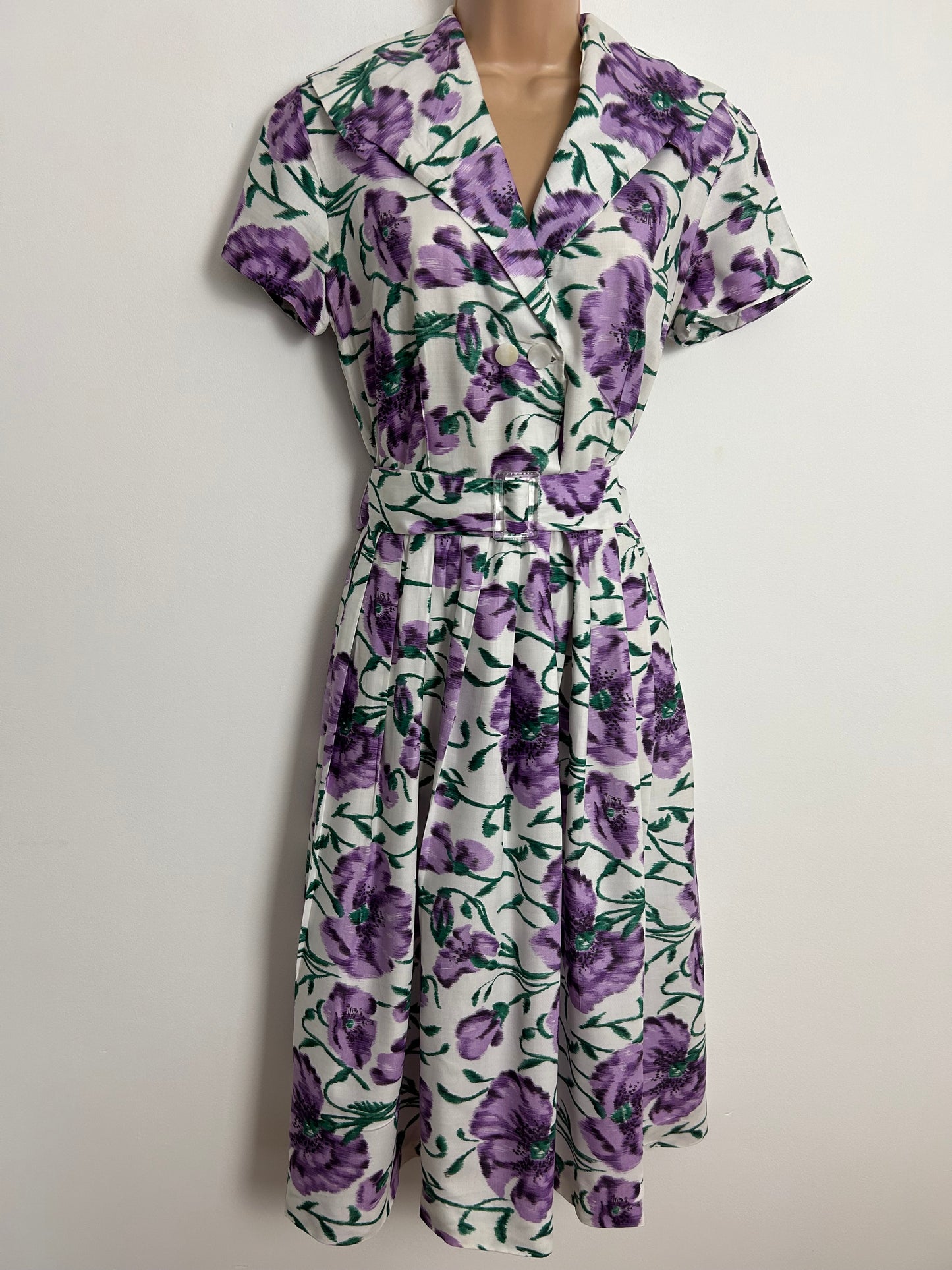 Vintage 1950s Approx UK Size 12 Pretty White Purple & Green Floral Print Short Sleeve Belted Pleated Dress