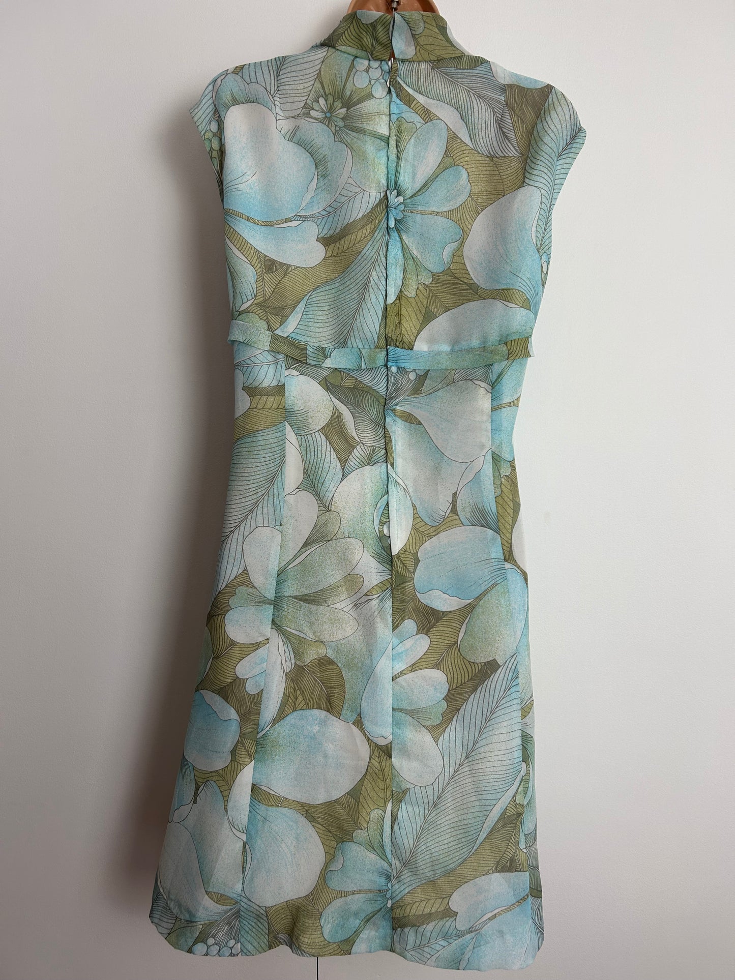 Vintage Early 1970s UK Size 14 Pretty Pale Blue & Green Floral Print Sleeveless Summer Occasion Dress