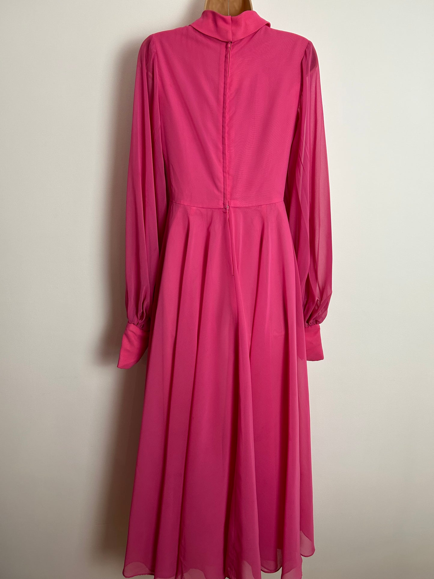 Vintage 1970s ALEXANDER CLARE UK Size 6-8 Candy Pink Chiffon Long Sleeve Occasion Maxi Dress