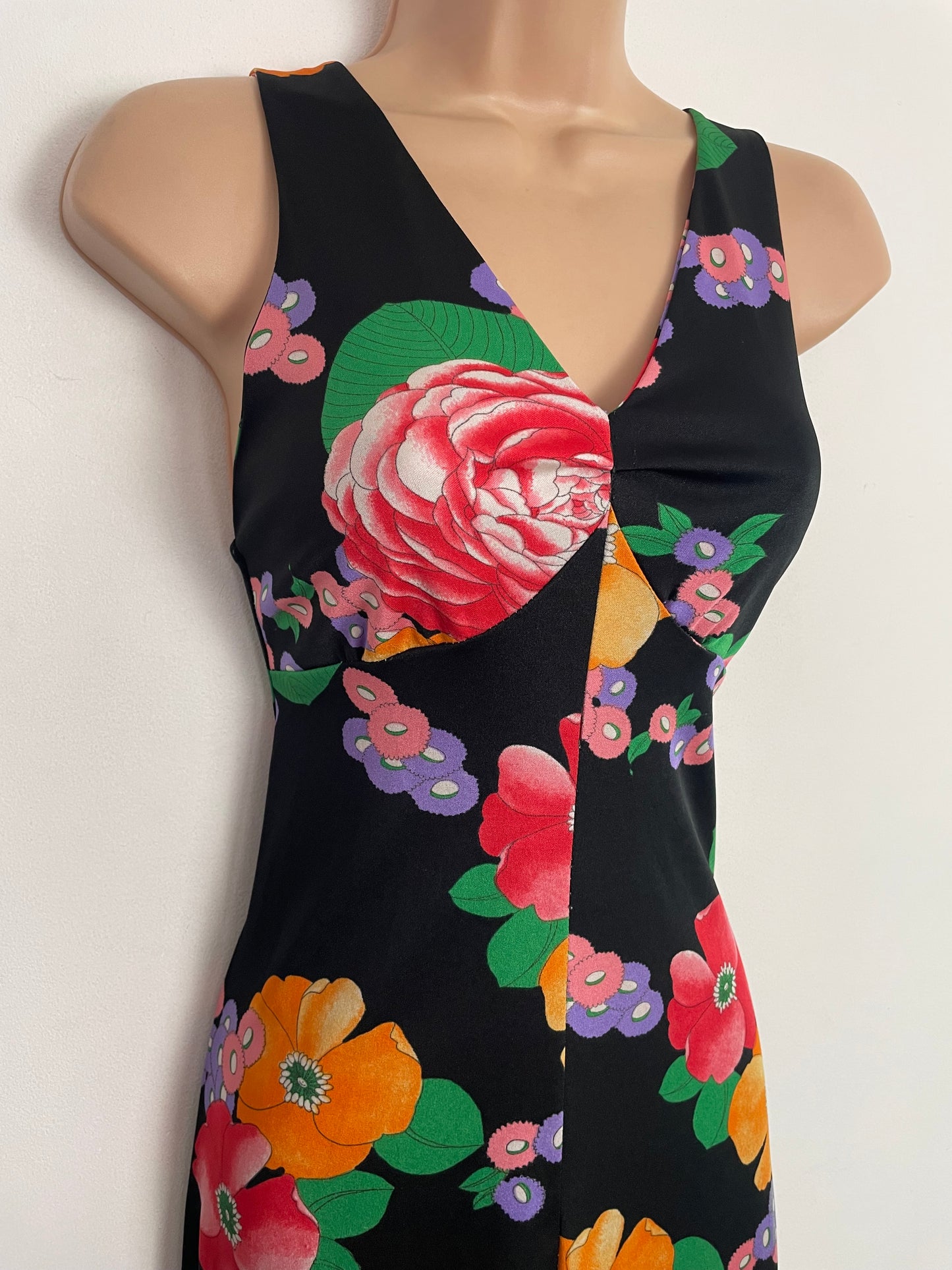 Vintage 1970s UK Size 6 Gorgeous Black Orange & Red Bold Floral Print Open Back Boho Summer Maxi Dress