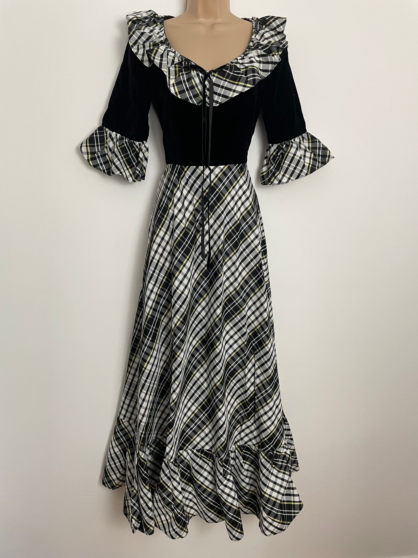 Vintage 1970s KATI AT LAURA PHILLIPS UK Size 6 Black White & Lemon Check Print Velvet & Acetate Ruffle Collar Prairie Boho Maxi Dress