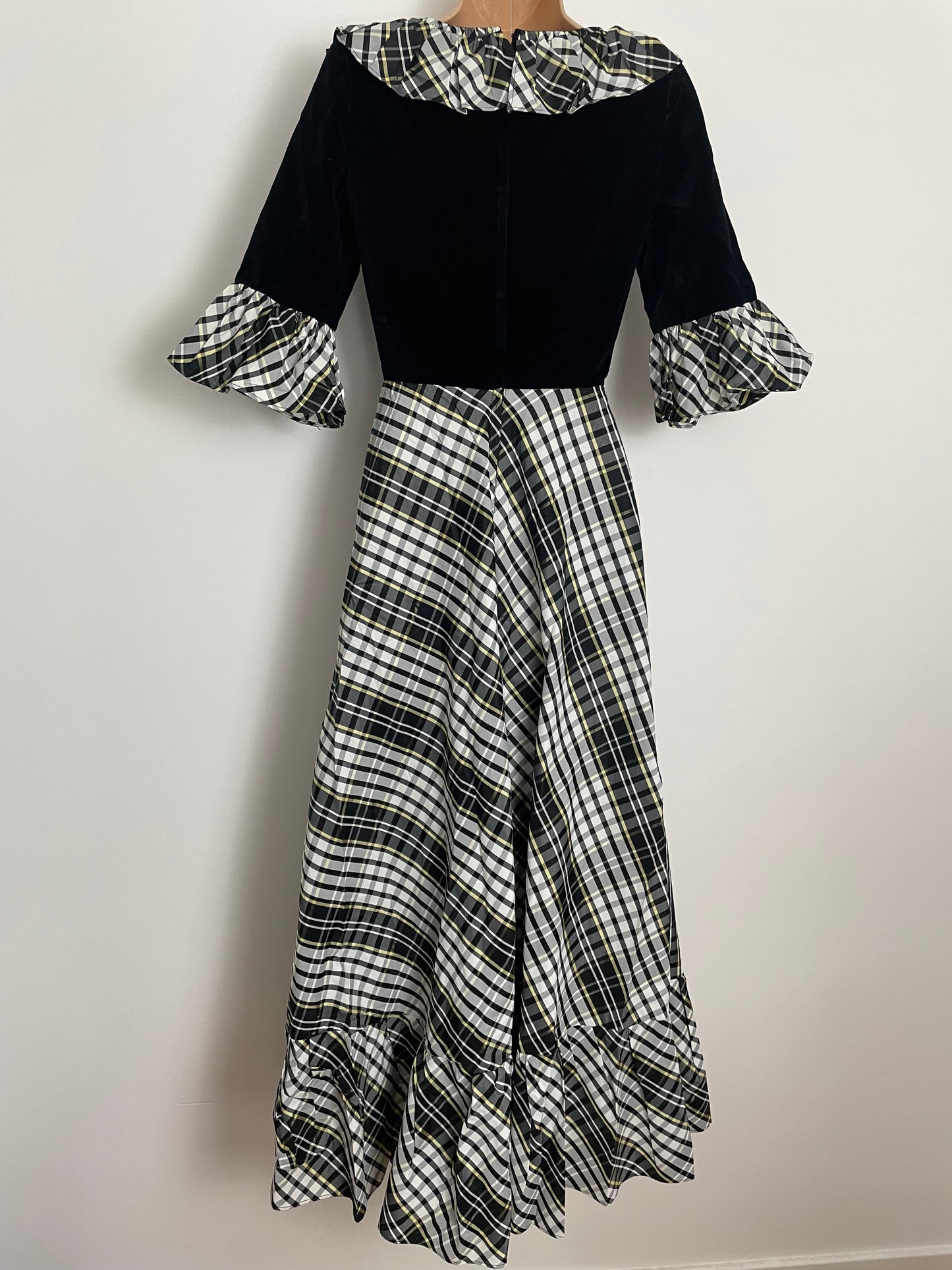 Vintage 1970s KATI AT LAURA PHILLIPS UK Size 6 Black White & Lemon Check Print Velvet & Acetate Ruffle Collar Prairie Boho Maxi Dress