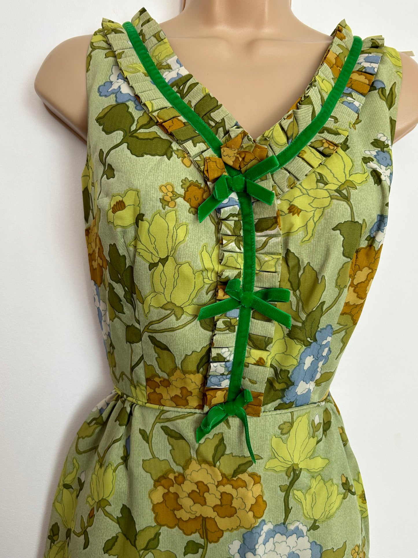 Vintage Early 1960s BLANES LONDON UK Size 8 Pretty Green Tones Floral Print Ruffle & Velvet Trim Summer Occasion Dress