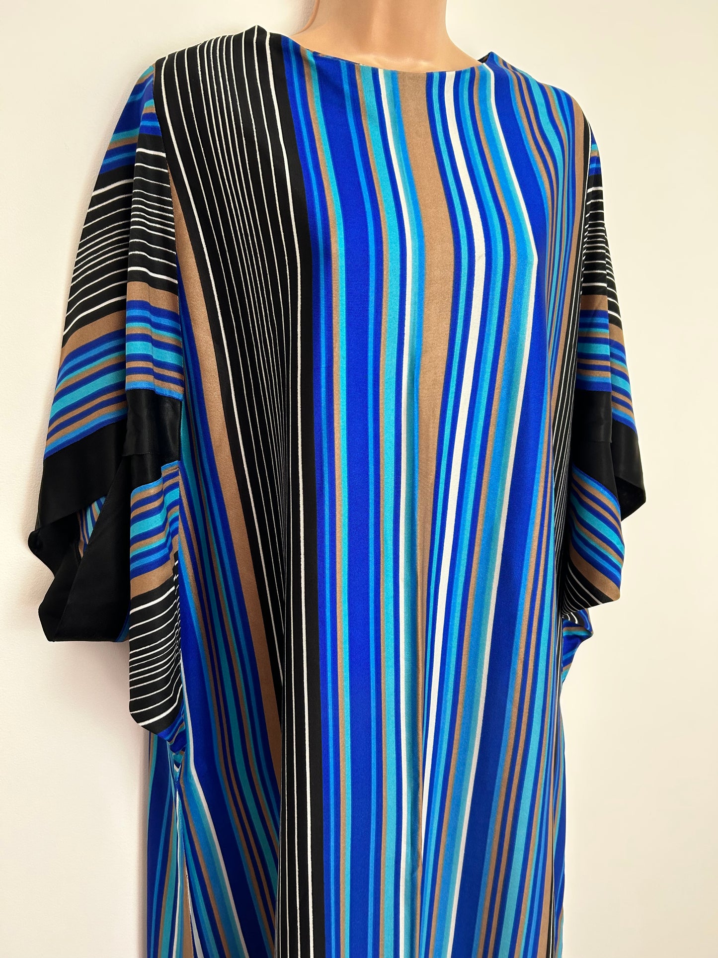 Vintage 1970s DEBENHAMS One Size Up To 16/18 Blue Brown White & Black Stripe Print Wide Sleeve Kaftan Maxi Dress