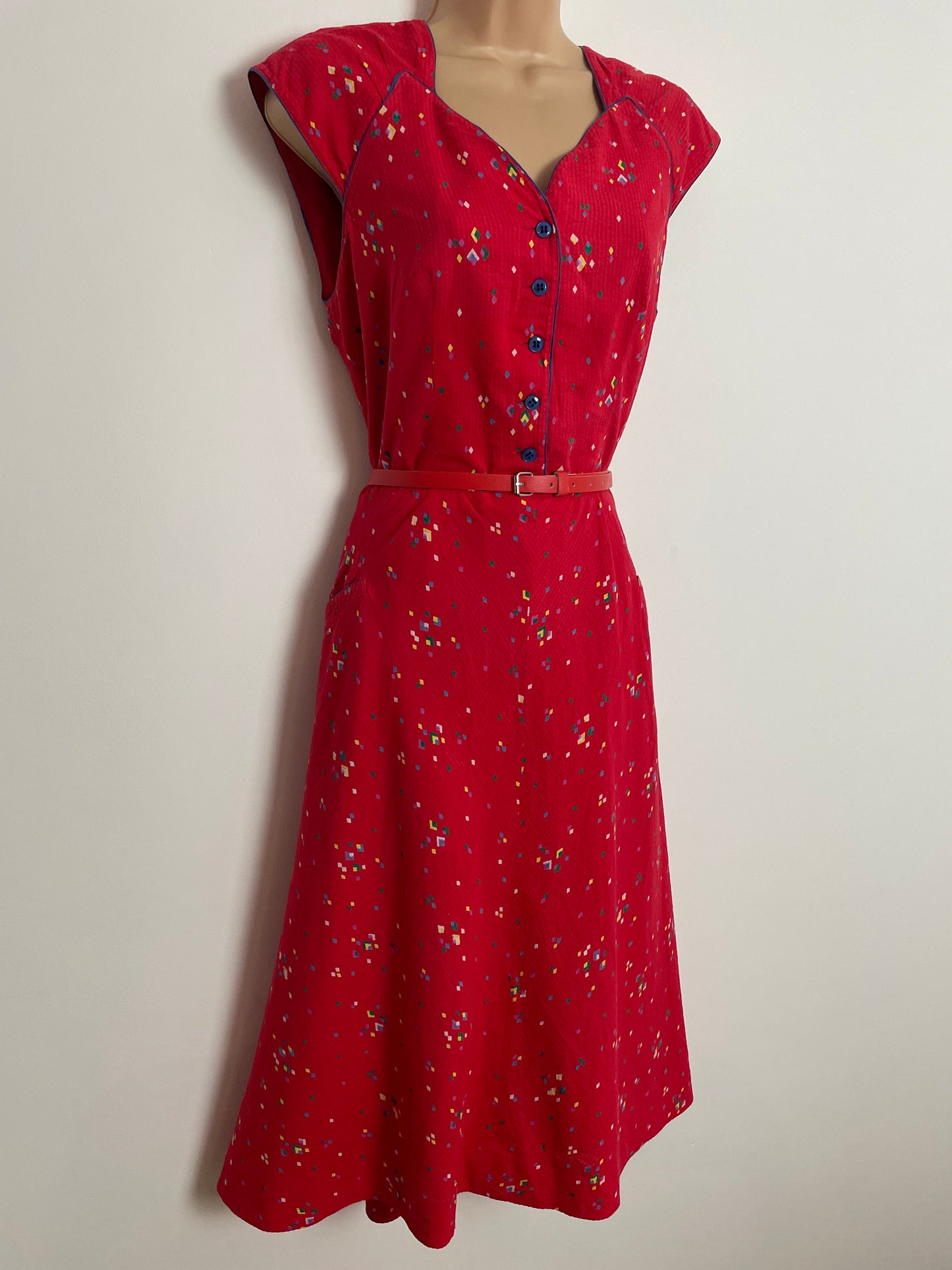 Vintage Early 1980s BETTY BARCLAY UK Size 12 Red Diamond Print Cotton Belted Cap Sleeve Day Dress