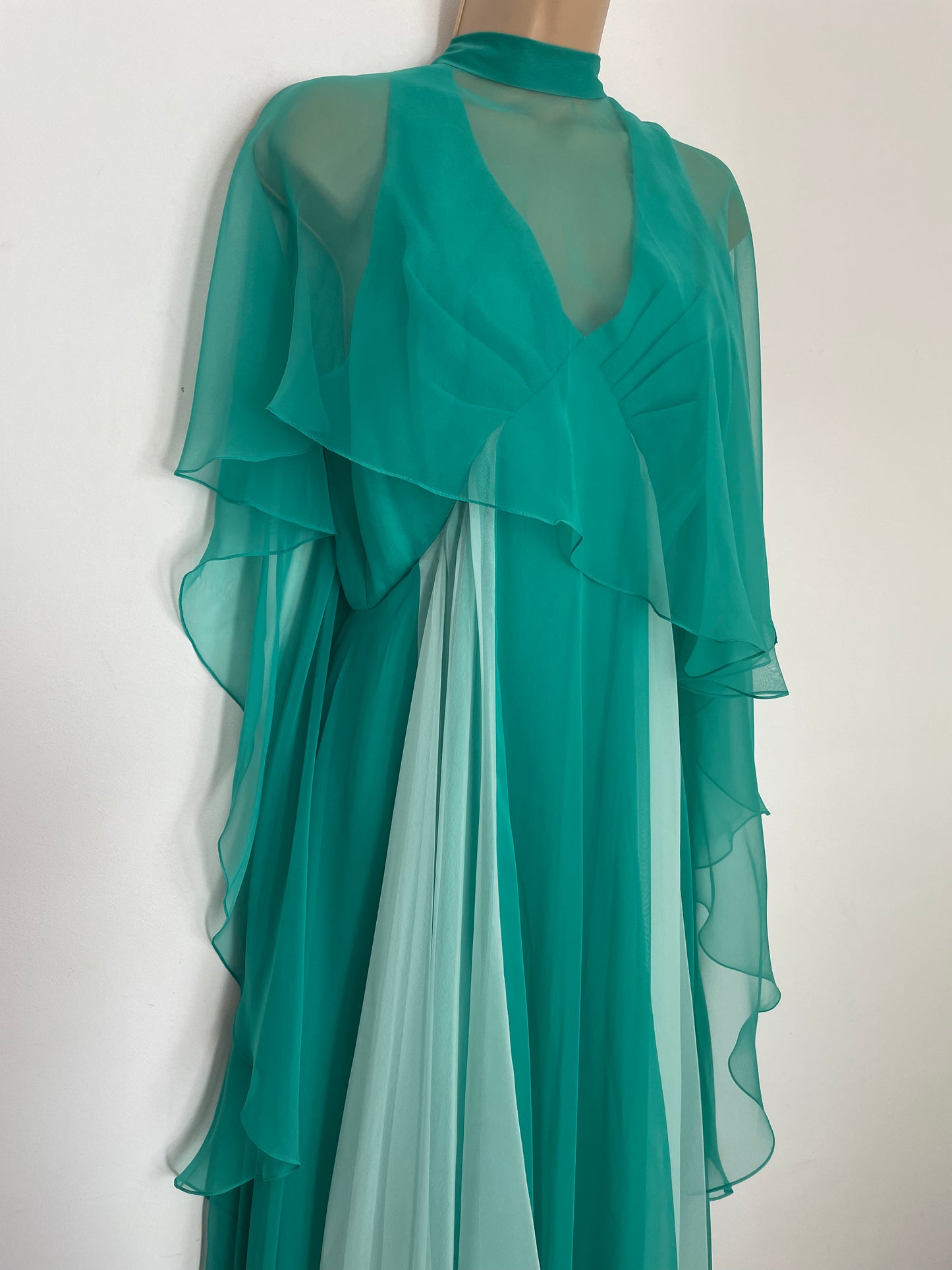 Vintage 1960s UK Size 8 Beautiful Jade Green Chiffon Panelled Layered Special Occasion Evening Maxi Dress With Detachable Cape By Jack Bryan